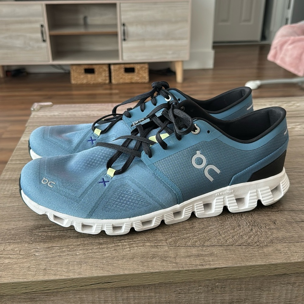 Brand new men’s On Cloud shoes